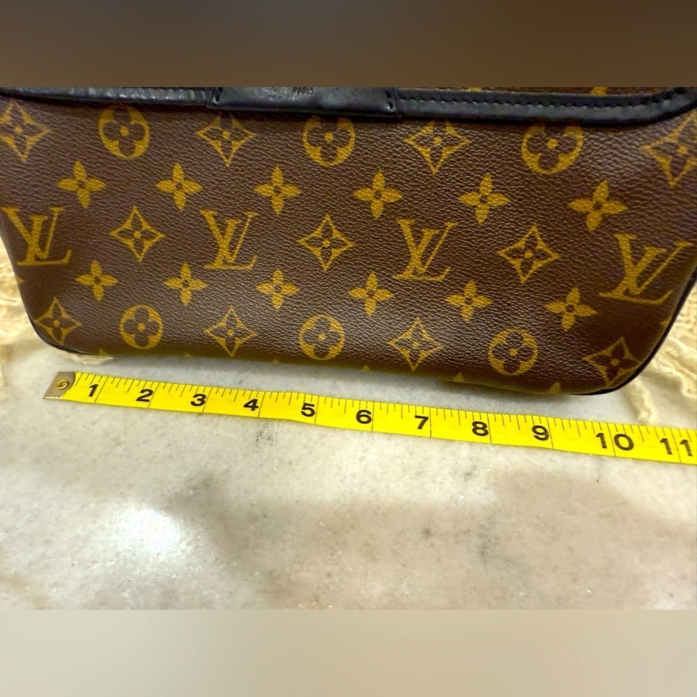 Louis Vuitton Monogram Messenger Bag in Brown and Black - Picture 14 of 16